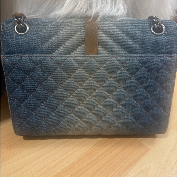 SAINT LAURENT DENIM MATELASSÉ SHOULDER BAG - Picture 2 of 8